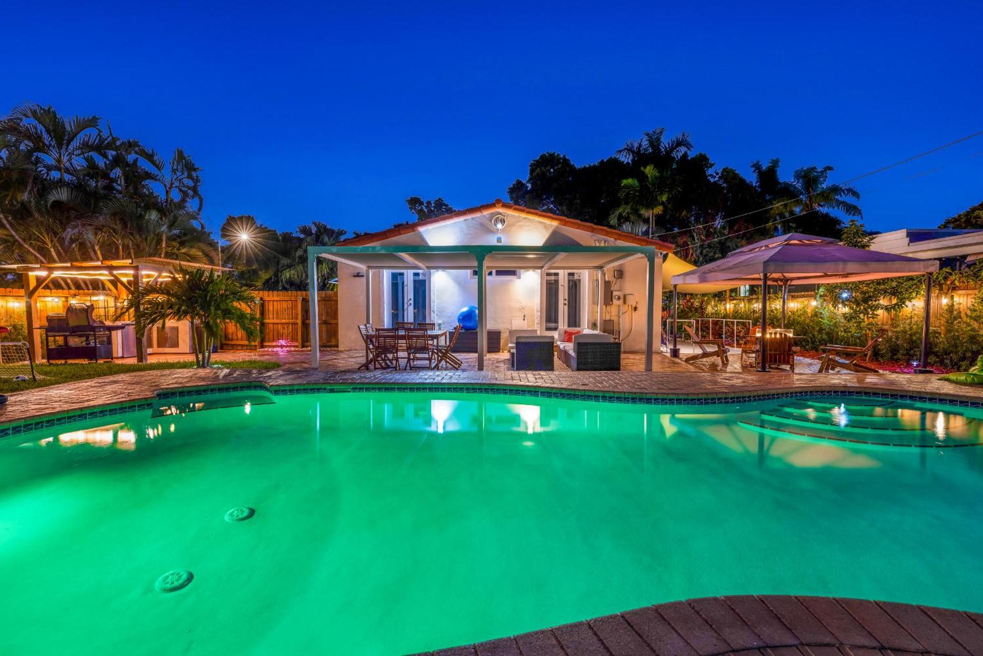 Coastal Paradise 7 Min To Beach With Game Room Mini Golf And Heated Pool Hollywood Exterior foto